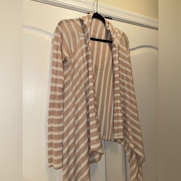 Dainty Open Front Drape Cardigan with Hood - Picture 5 of 7